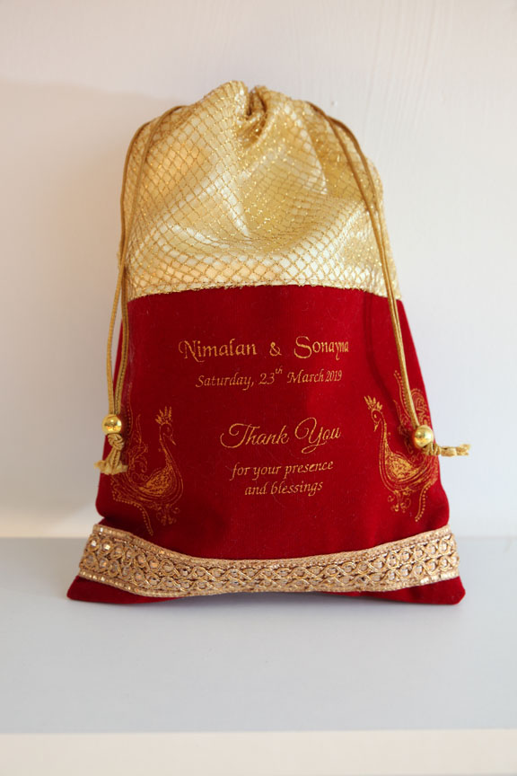 BONSAI HOME Puja Return Gift Bags Set of 5 - [Potli Bag, Silk Cotton(1 m)  Blouse Clouth, Haldi & Kumkum Leaf Set] /Hand Crafted/Multicolor Set Potli  Multicolor - Price in India | Flipkart.com